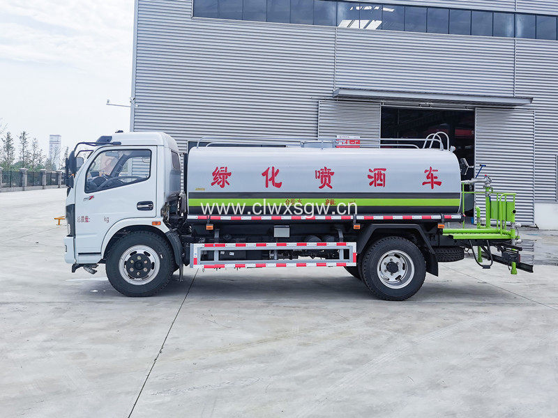 东风福瑞卡9方洒水车