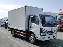 国六东风4.1米保温厢式车