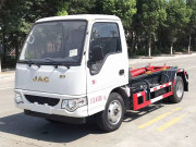 江淮3方柴油钩臂式垃圾车 02